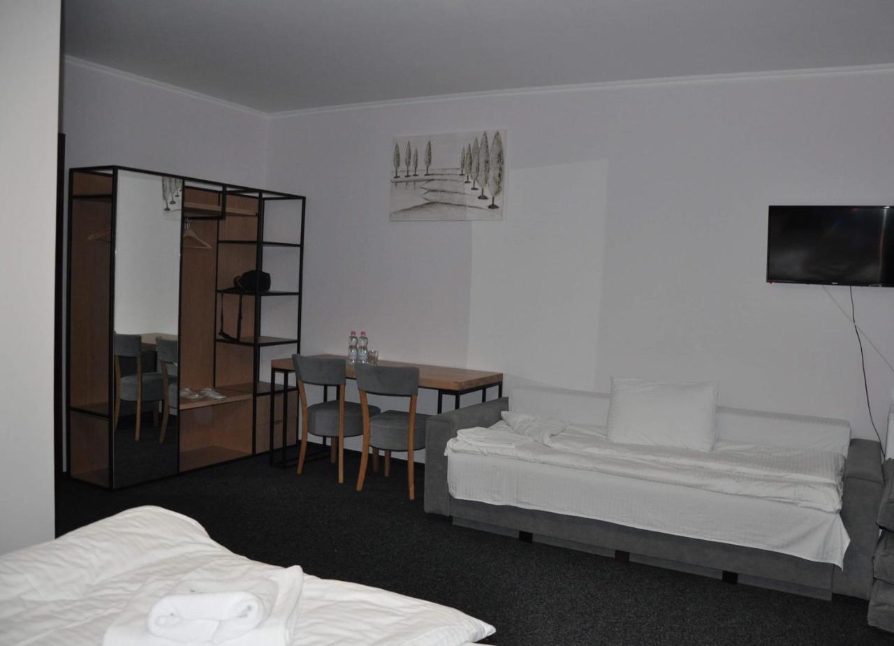 Grofa Room Μπούκοβελ Εξωτερικό φωτογραφία